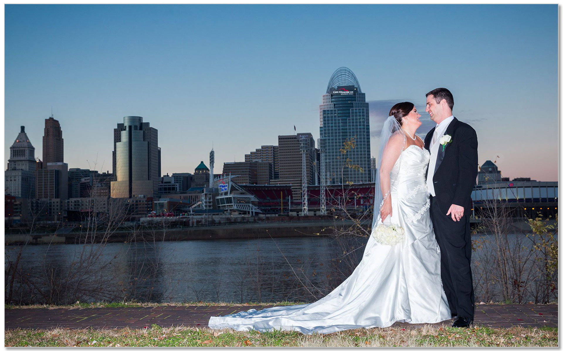 Cincinnati skyline wedding sunset