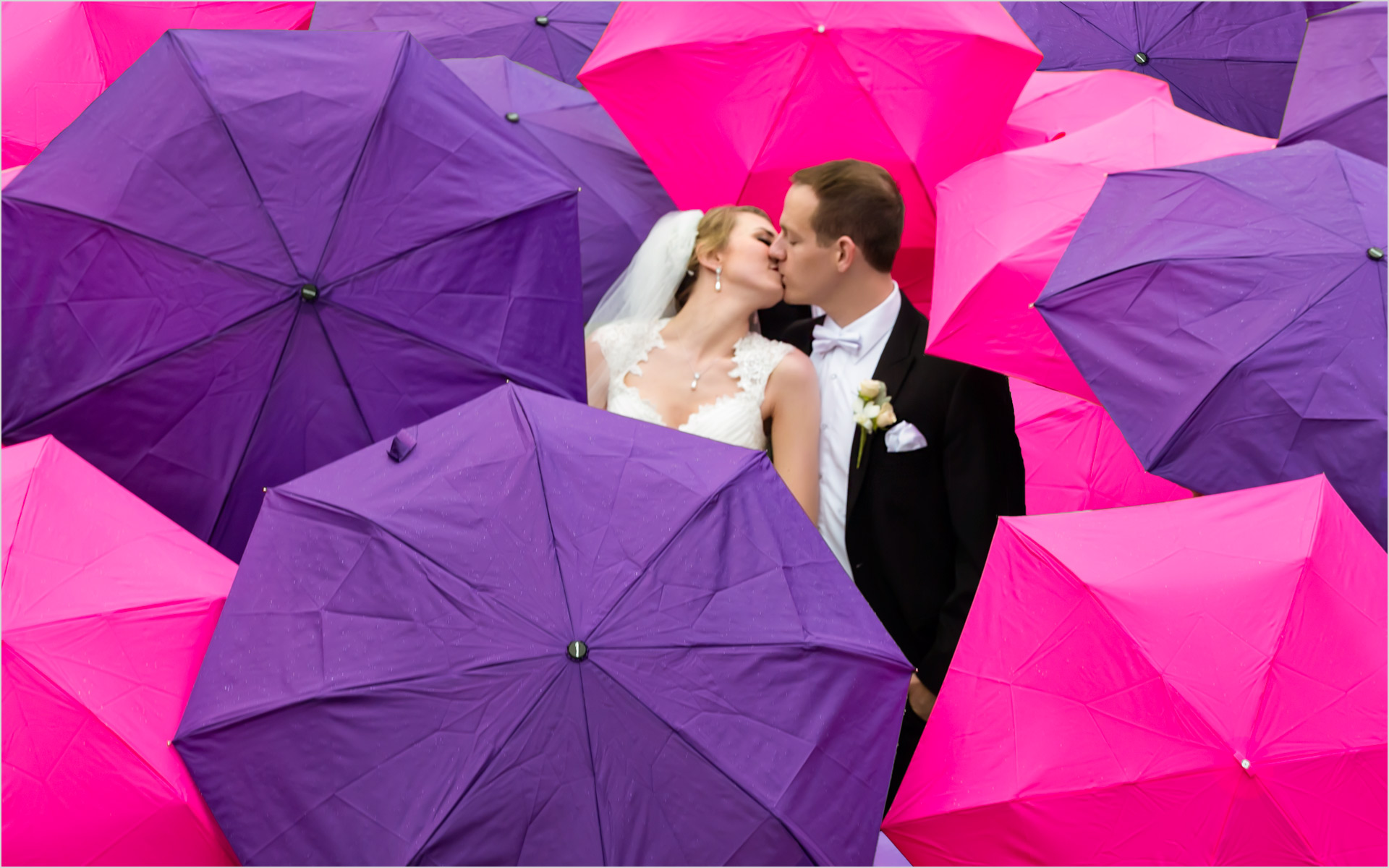Yeatmans cove cincinnati wedding photography umbrella