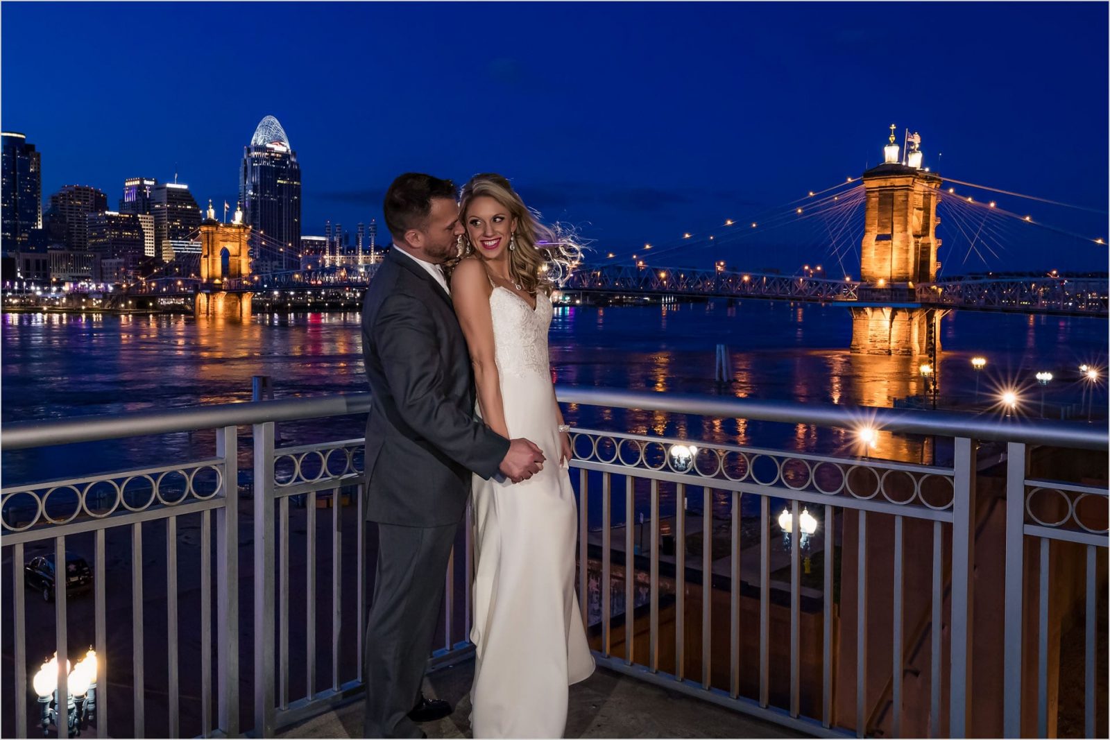 Cincinnati Best Wedding pictures, Roebling Bridge, Cincinnati Marriott Rivercenter, Sunset, Cincinnati skyline sunset wedding